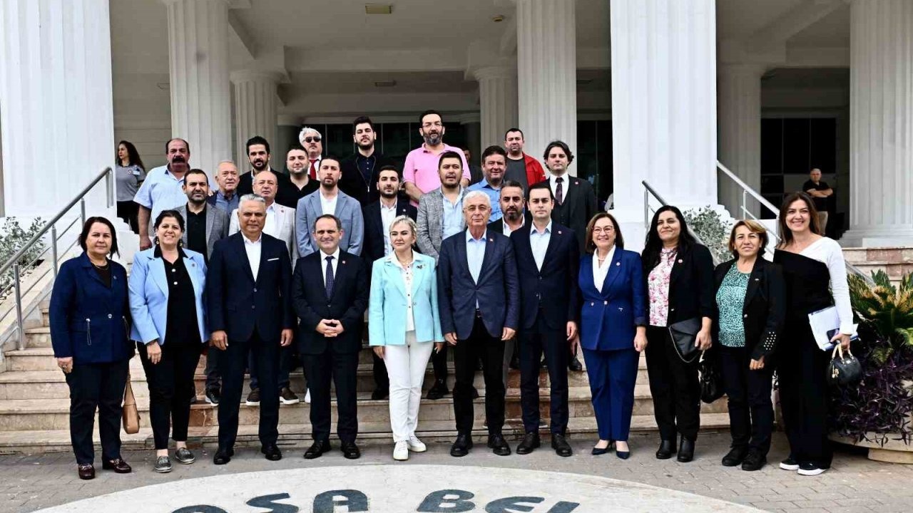 Başkan Uysal: &quot;Muratpaşa, bir altı ok belediyesidir&quot;