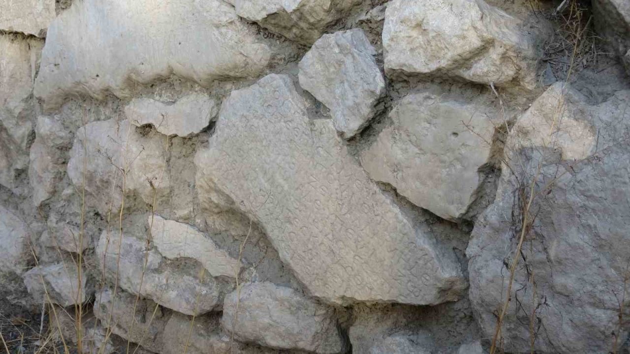 Bu evin temel taşları, İmparator Caracalla’nın 1800 yıllık mektubu çıktı