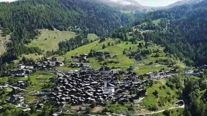 Bu köyde yaşayanlara para verilecek!