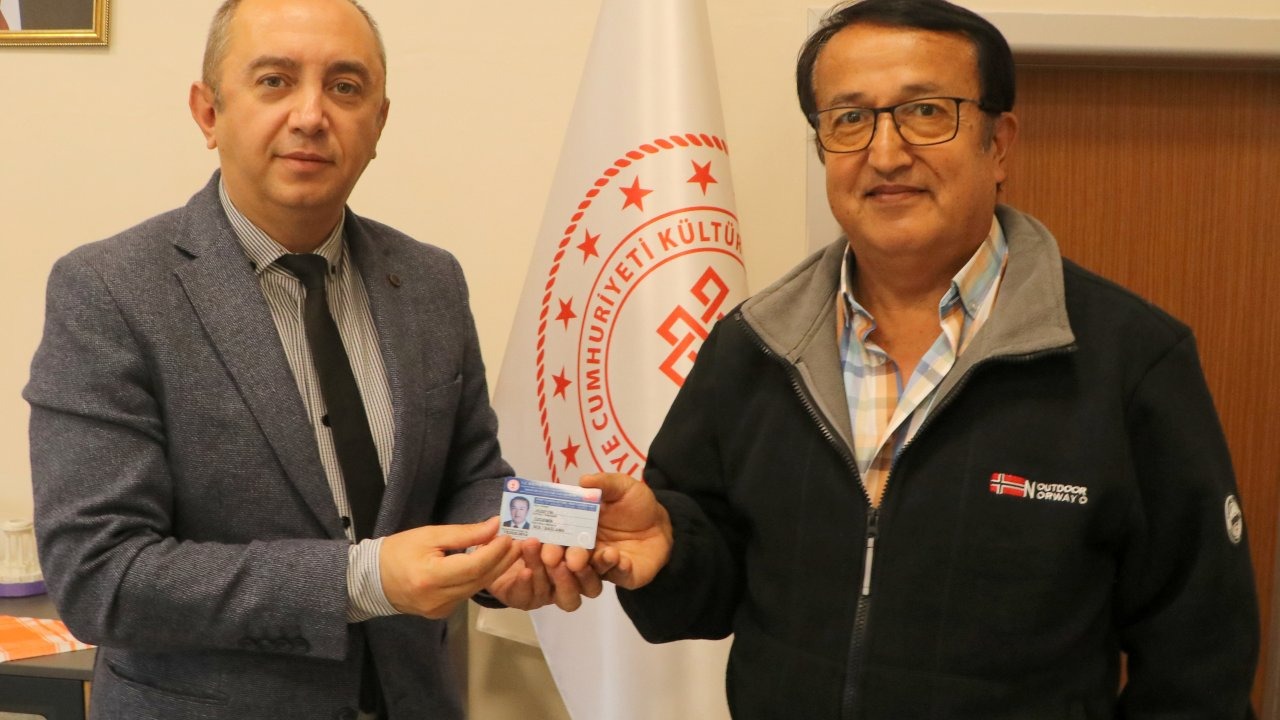 Burdurlu sanatçıya &#039;Somut Olmayan Kültür Miras Taşıyıcısı&#039; unvanı