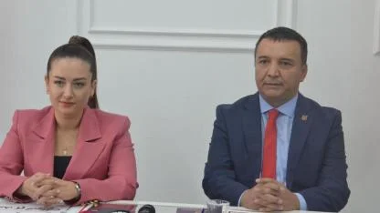 Büşra Özdemir’den çarpıcı mesaj: “Karanlık çökmeden şafak sökmeyecek”
