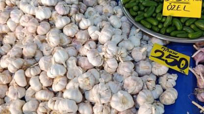 Çarşamba Pazarı’na sarımsak fiyatları damga vurdu!