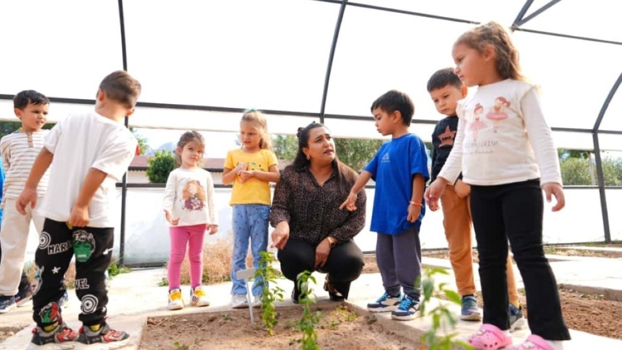 Doğa Çocuk Enstitüsü’nde hem öğreniyor hem de eğleniyorlar