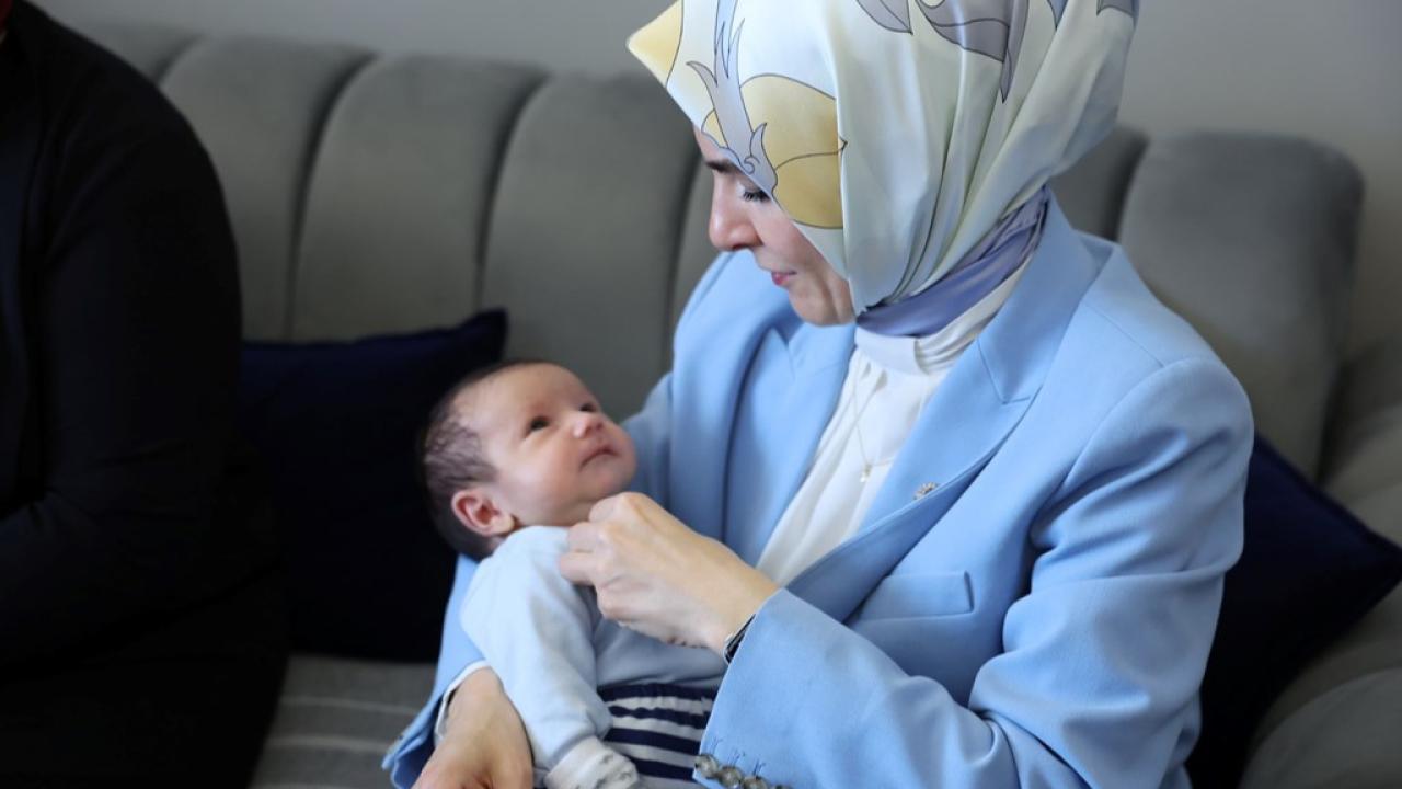 Doğum yardımı ödemeleri hesaplara yatırıldı