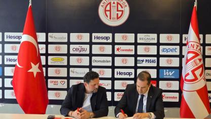 Erol Bulut’tan ilk açıklama: “Antalyaspor’da istikrar ve başarı hedefliyoruz”