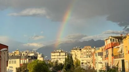 Gökkuşağı görsel bir şölen sundu!