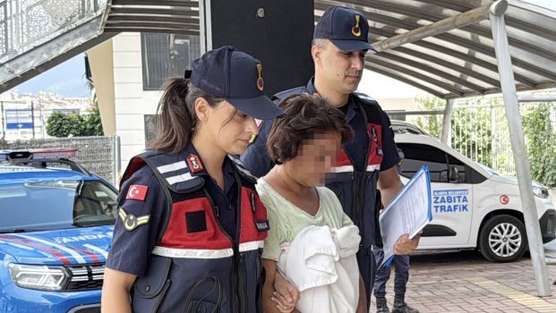 İş yeri ve minibüsü kundaklayan kadın tutuklandı