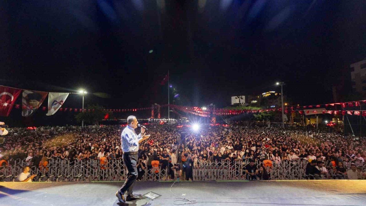 Mersin’de ’Gençlik Festivali’ coşkusu tüm kenti sardı