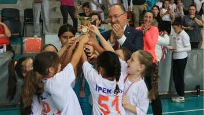 Muratpaşa'da "Üç Adımda Zirveye" projesi düzenlendi