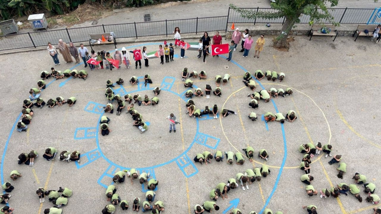 Öğrencilerden &#039;Özgür Gazze&#039; mesajı