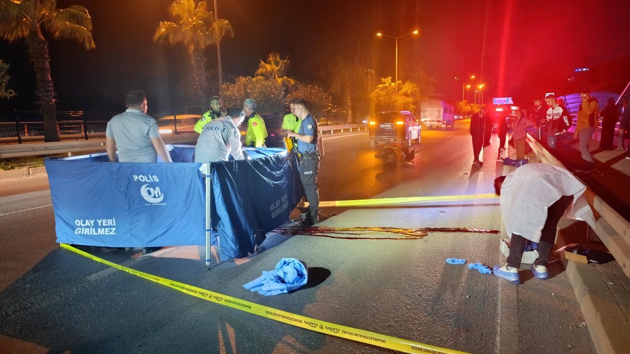 Otomobille çarpışan motosikletli hayatını kaybetti