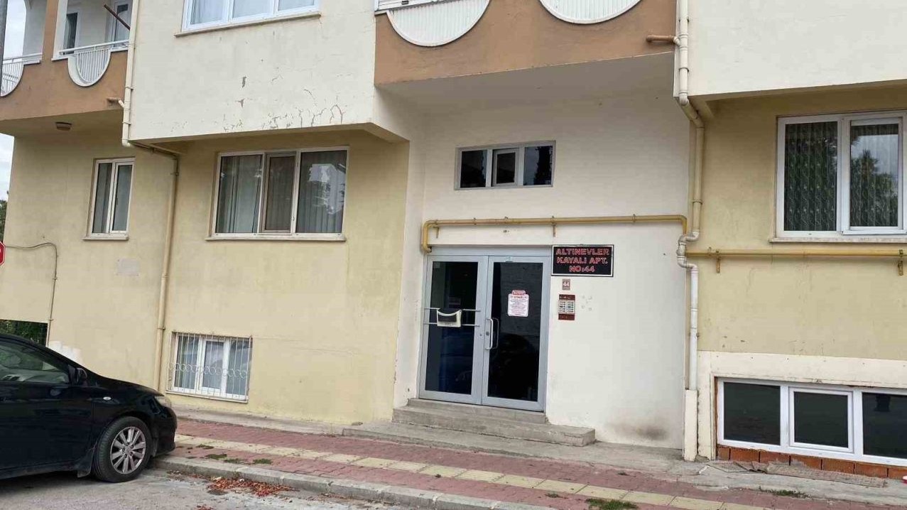 Uyudukları esnada asma tavan üzerine çöken kadın hastaneden taburcu oldu