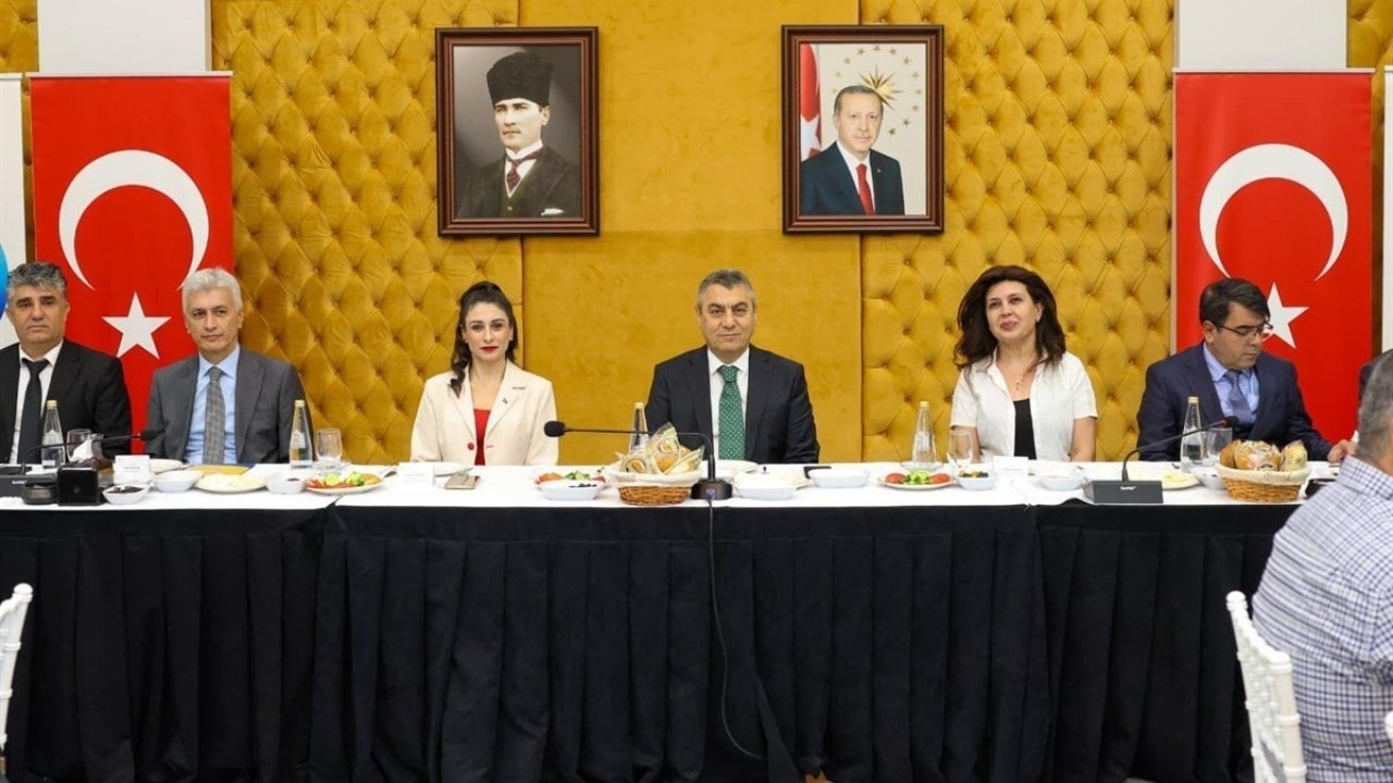 Vali Toros: &quot;Muhtarlık, millet iradesinin tecellisidir&quot;