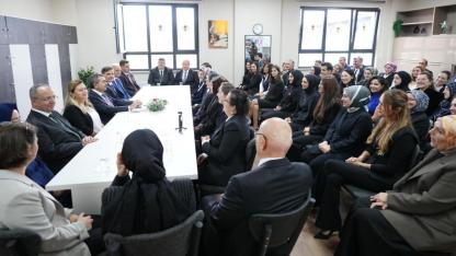 24 Kasım Öğretmenler Günü bu yıl "Hatıran Yeter" temasıyla kutlanacak