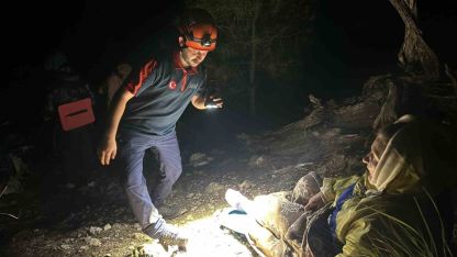 Antalya’da dağlık alanda mahsur kalan Ukraynalı kadın kurtarıldı