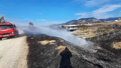 Bucak’ta arazi yangını itfaiye ekiplerince söndürüldü