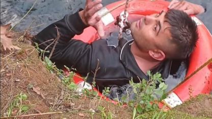 Düden Çayı'na düşen genç, can simidiyle kurtarıldı