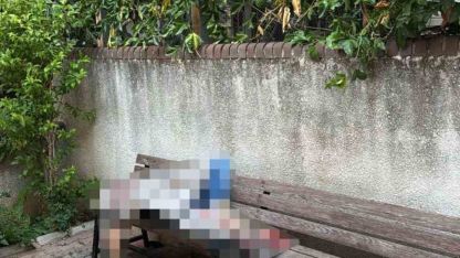 Alanya’da cami avlusundaki bankta bir kişi ölü bulundu