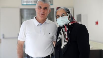 37 yıllık eşinin böbreğiyle yaşama tutundu: Ömrümün en özel hediyesini verdi