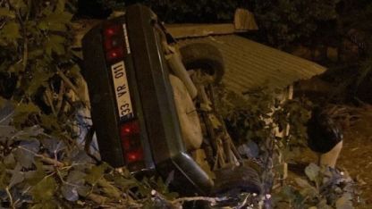 Otomobil takla atıp, eve çarptı sürücü öldü