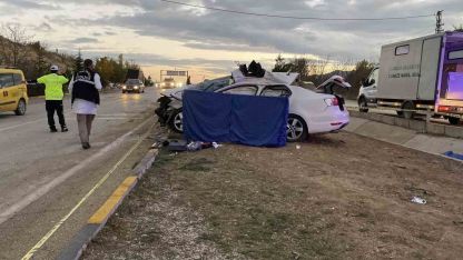 Kavşağa aşırı hızla giren tır otomobile çarptı: 1 ölü