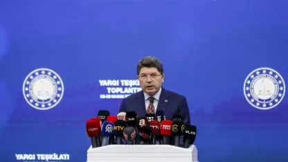 Adalet Bakanı Tunç: Kocaeli'deki yangınla ilgili 3 savcı görevlendirildi