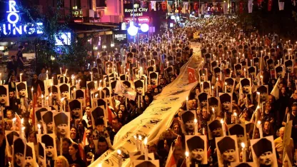 Antalya Ata'ya Saygı Yürüyüşü'nde buluşuyor