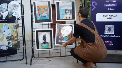 120 resmin bulunduğu dosyayı kaybeden İranlı sanatçı: Onlar çocuklarım gibiydi