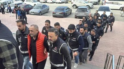 Bodrum merkezli 7 ilde silahlı suç örgütüne operasyon; 10 gözaltı