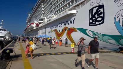 Bodrum'a 10 ayda deniz ve havadan 1 milyonu aşkın turist geldi