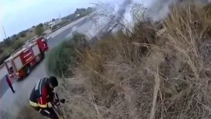 Adana-Mersin otoyolunda kontrolden çıkan otomobil alev aldı