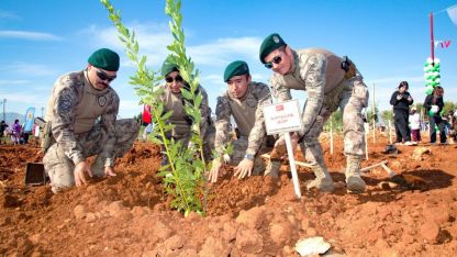 Şehitler için fidan dikim etkinliği