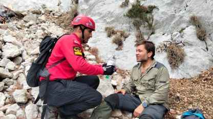 Likya Yolu'nda mahsur kaldı, 3 saatlik çalışmayla kurtarıldı