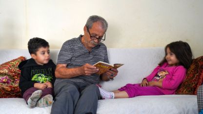 Evden tahliye kararı verilen dede ve 3 torununa yardım eli uzandı