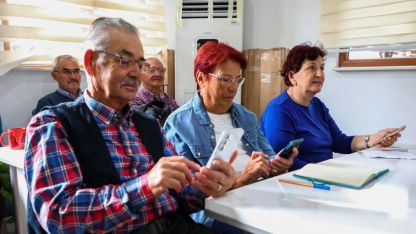 Akıllı telefon kullanımı eğitimine yoğun katılım