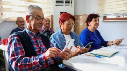 Akıllı telefon kullanımı eğitimine yoğun katılım
