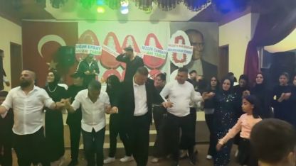 Eğirdir Belediye Başkanı Özer’in halay paylaşımı sosyal medyada gündem oldu