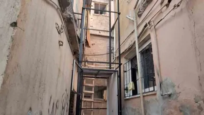 Bina dışına kurulan yük asansörü düştü: 80 yaşındaki kadın hayatını kaybetti