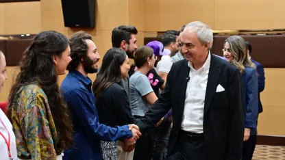 Başkan Kocagöz’den Kepez’in sanat emekçilerine müjde