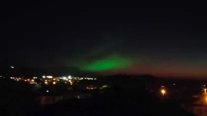 Fethiye’de gökyüzündeki mor ve yeşil ışık dikkat çekti