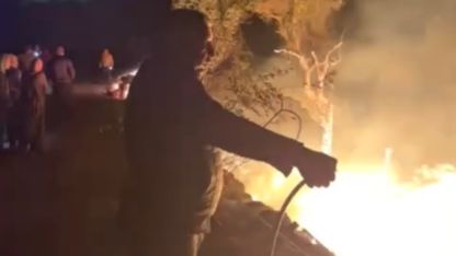 Barakayı kül eden yangın seralara ulaşmadan söndürüldü