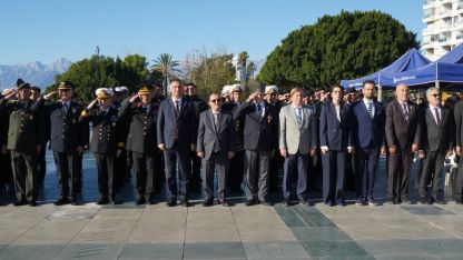 KKTC'nin kuruluş yıl dönümü kutlandı