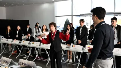 Genç delegeler ASSİM'de basın özgürlüğünü tartıştı