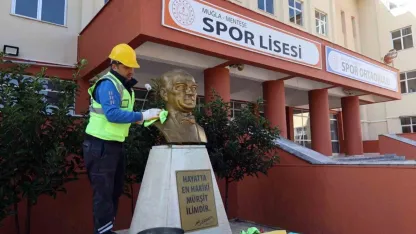 Muğla Büyükşehir’den okullara ara tatil bakımı