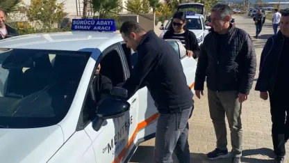 Sürücü adayları direksiyon eğitimlerine devam ediyor
