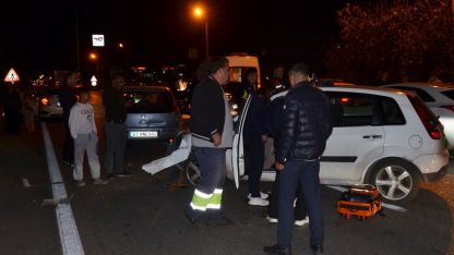 Zincirleme kazada 4 araç birbirine girdi