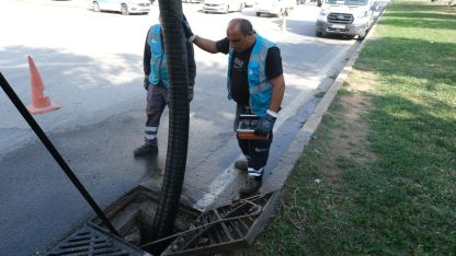 ASAT, Kepez'de yağmursuyu hatlarını temizliyor