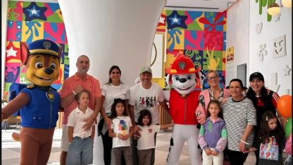 Ünlü oyunculardan Antalya tatili