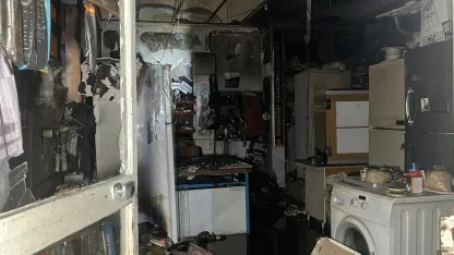 Tamirhanede yangın hasara neden oldu