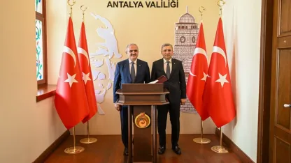 Bakan Yardımcısı Karaloğlu, Antalya Valiliği’ni ziyaret etti